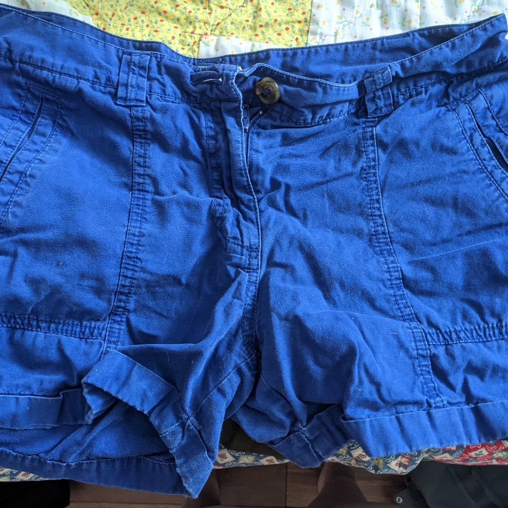 Blue mid/high rise cotton shorts